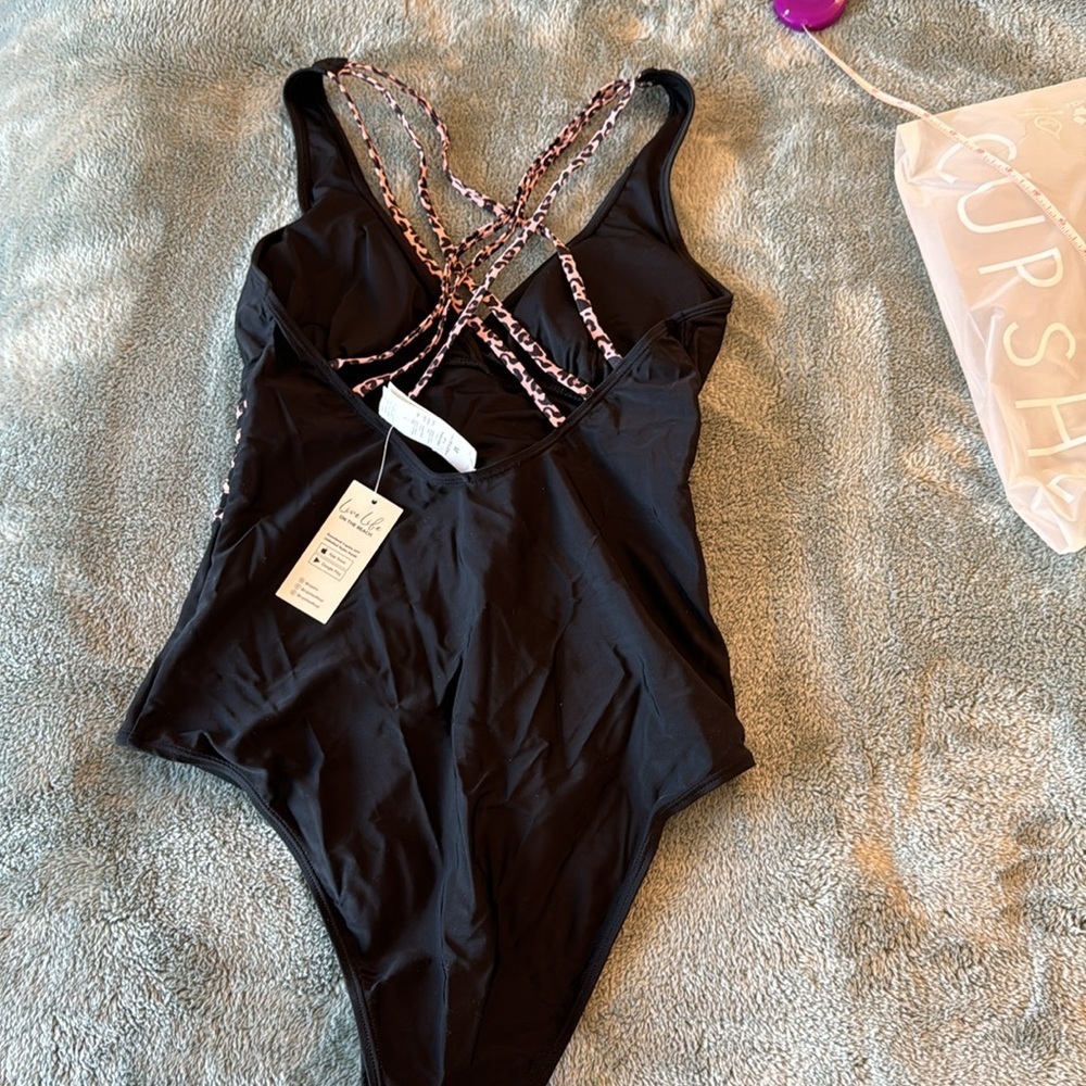 NWT Cupshe Swim suit M - Picture 2 of 8